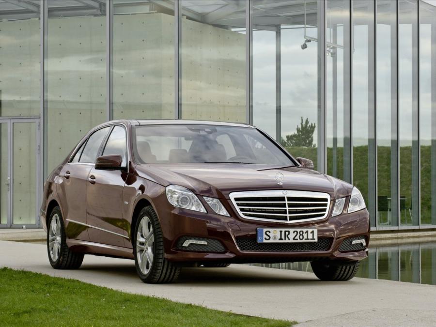  Mercedes-Benz E-Class 2009 года  (фото 61 из 74)